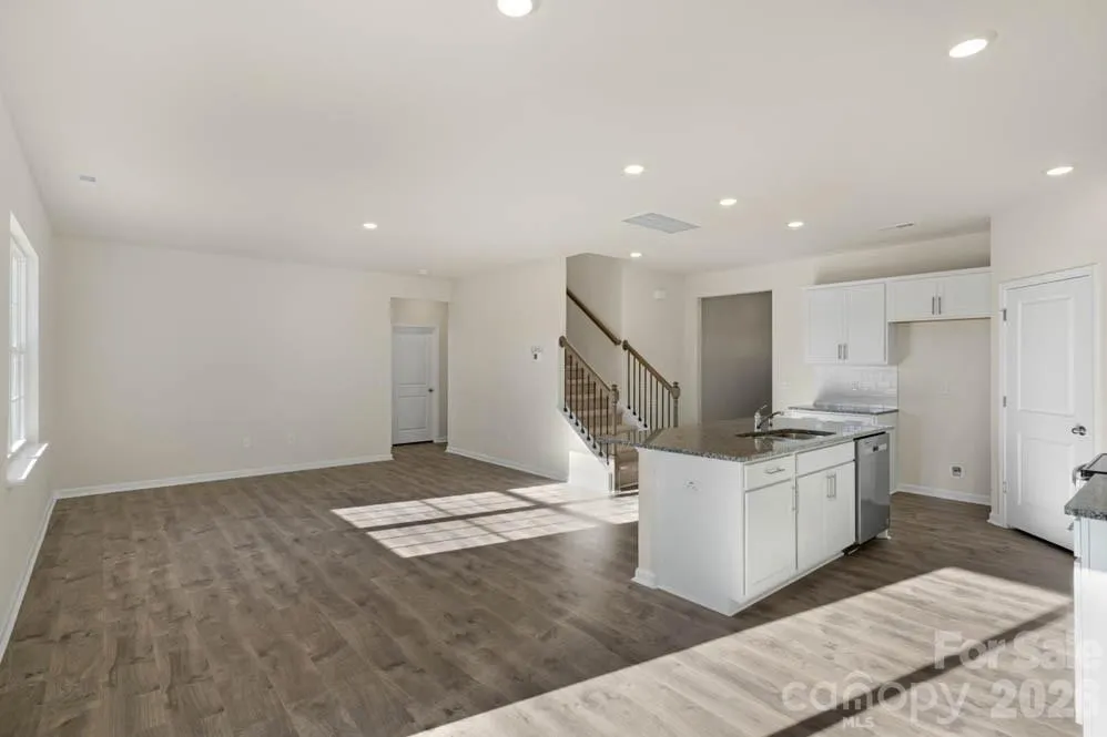 437 Falcon Lane Lexington, NC 27295
