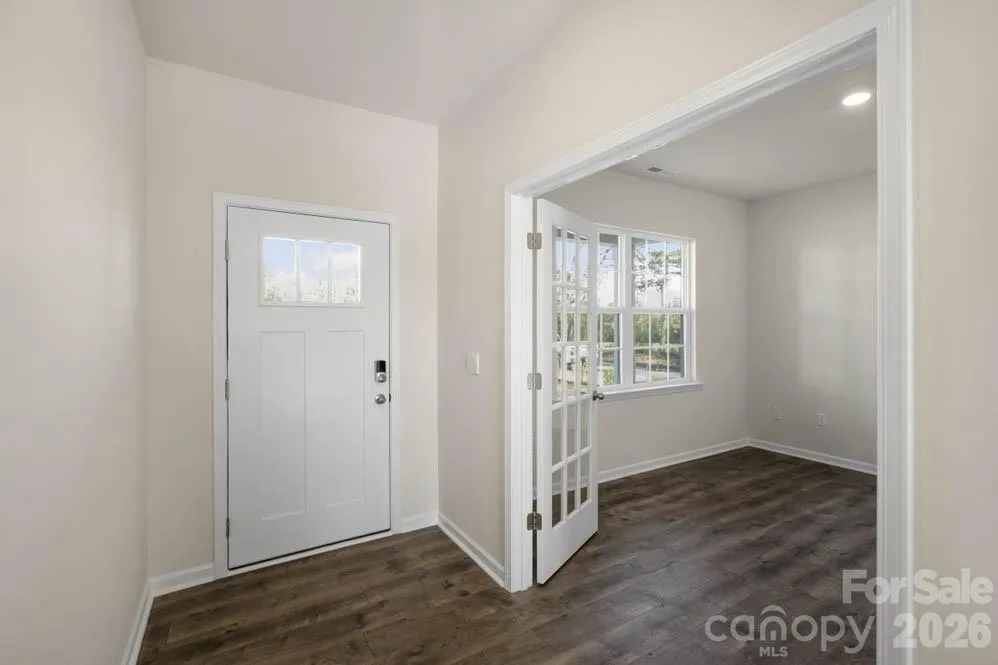 437 Falcon Lane Lexington, NC 27295