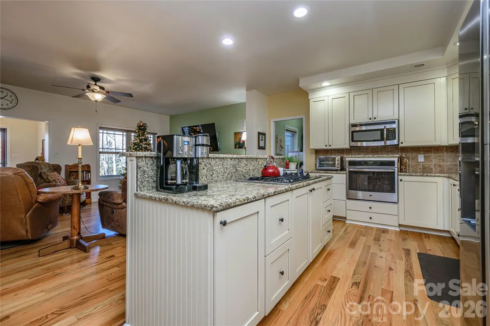 281 Ewbank Road Etowah, NC 28729