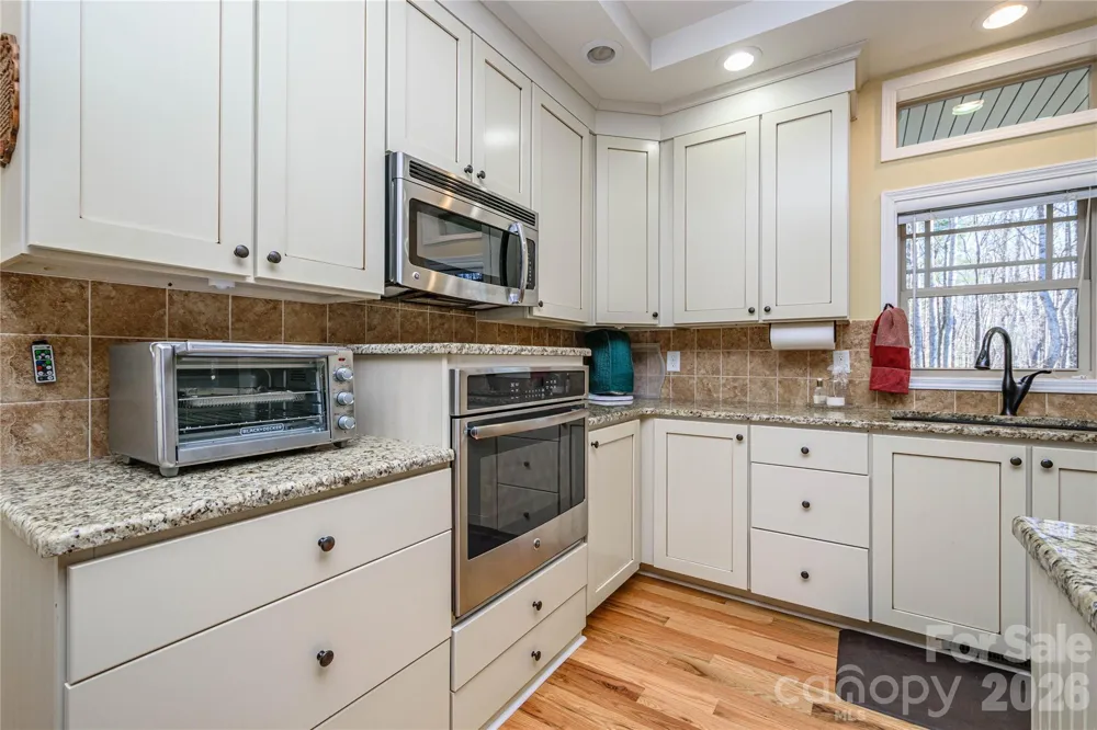 281 Ewbank Road Etowah, NC 28729