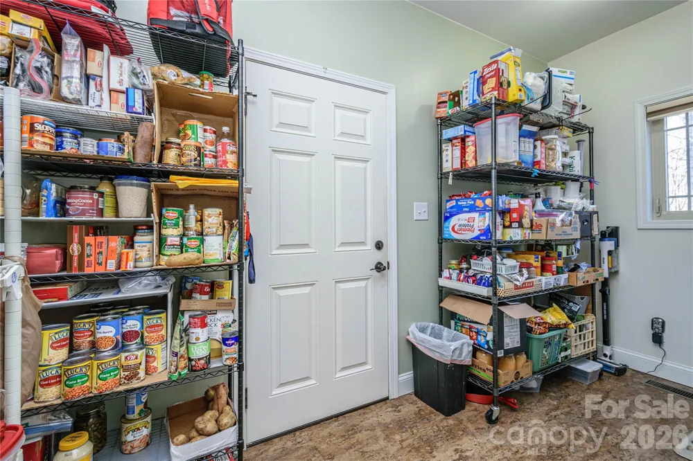 281 Ewbank Road Etowah, NC 28729