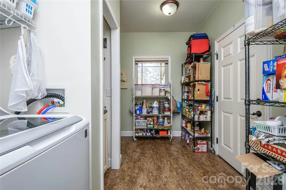 281 Ewbank Road Etowah, NC 28729