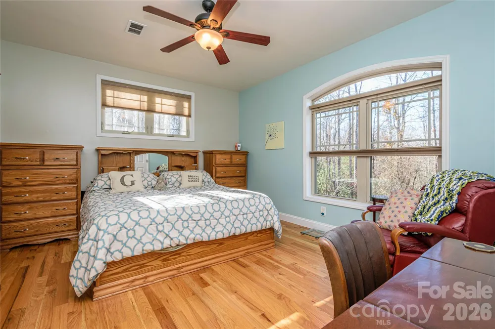 281 Ewbank Road Etowah, NC 28729