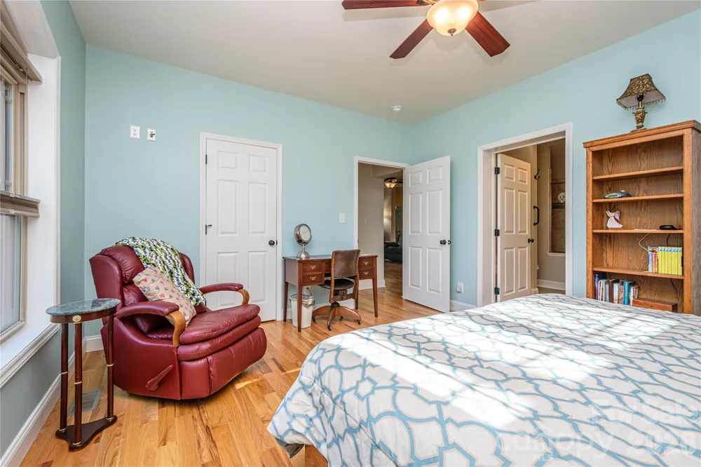 281 Ewbank Road Etowah, NC 28729