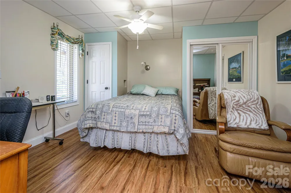 281 Ewbank Road Etowah, NC 28729
