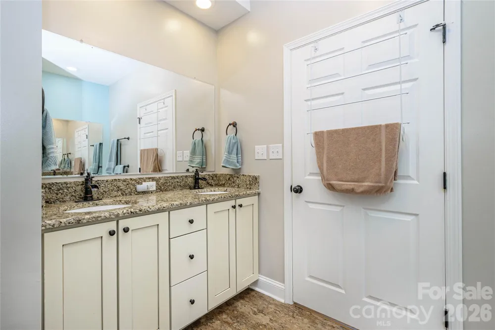 281 Ewbank Road Etowah, NC 28729