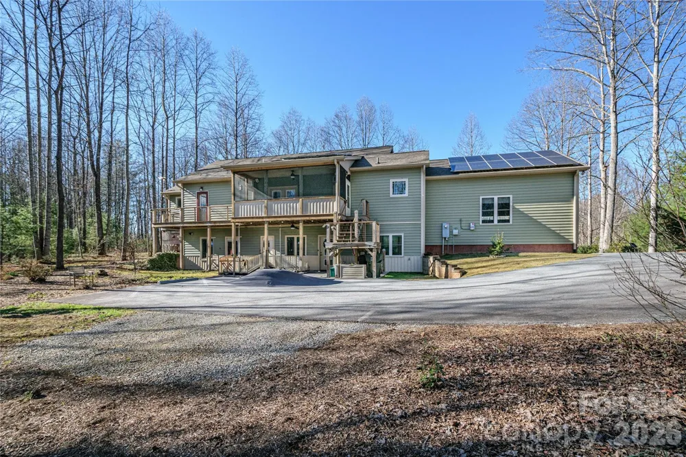 281 Ewbank Road Etowah, NC 28729