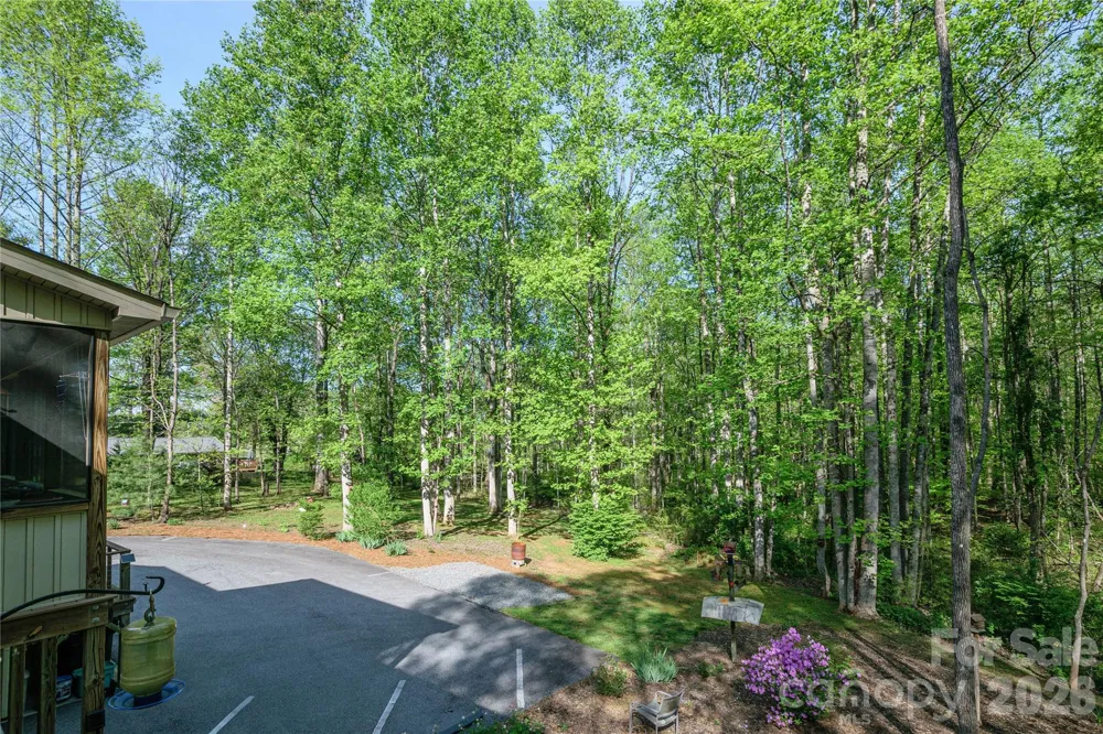281 Ewbank Road Etowah, NC 28729