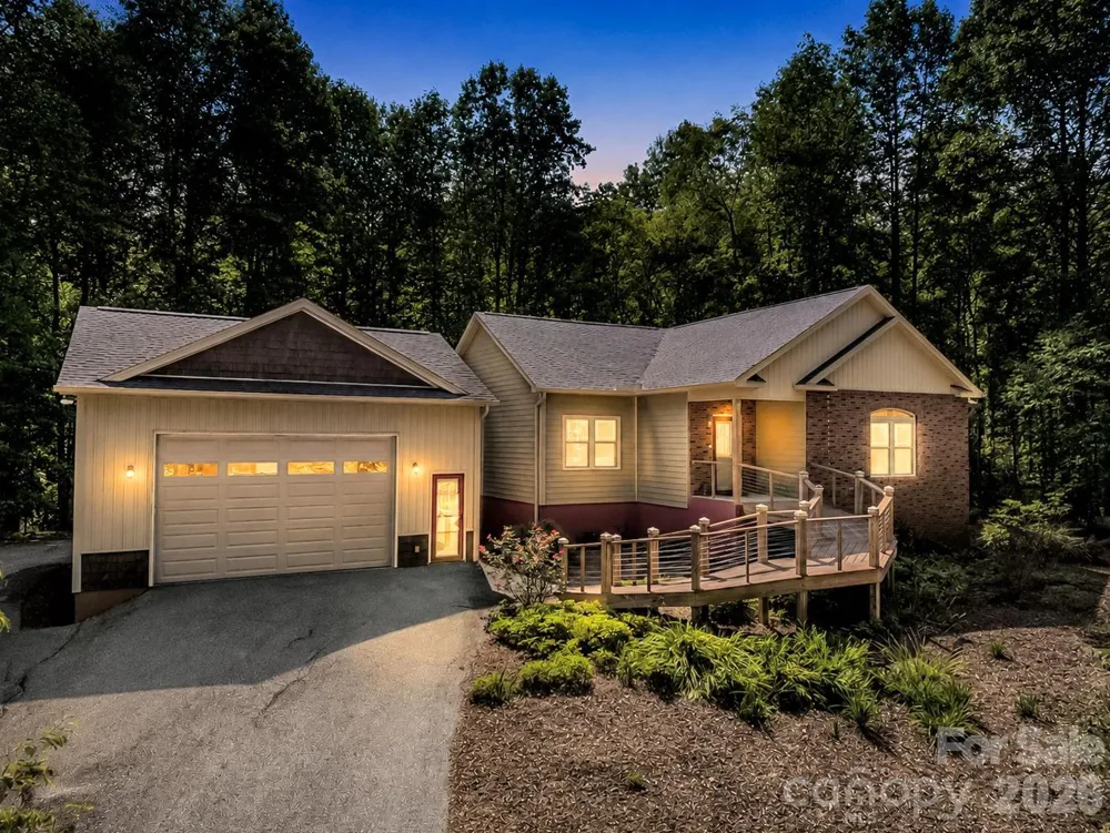 281 Ewbank Road Etowah, NC 28729