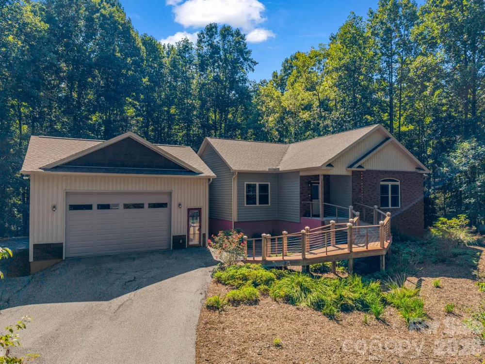 281 Ewbank Road Etowah, NC 28729