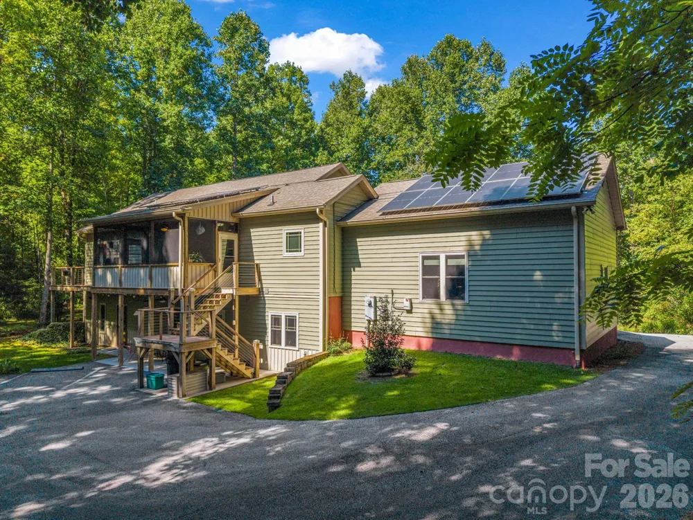 281 Ewbank Road Etowah, NC 28729