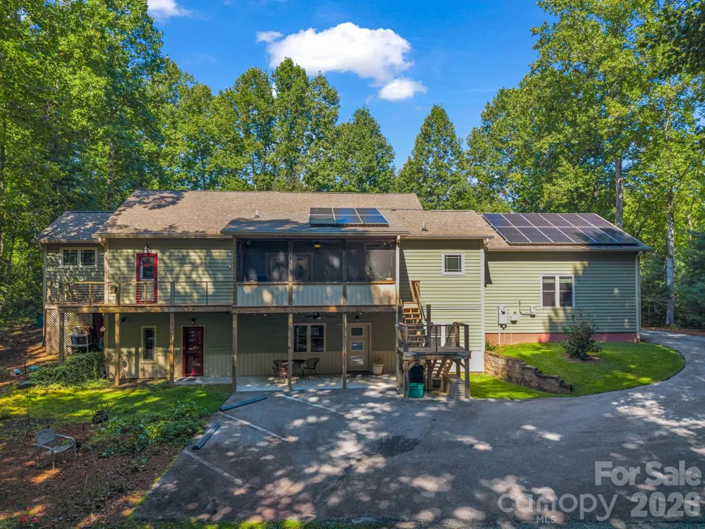 281 Ewbank Road Etowah, NC 28729