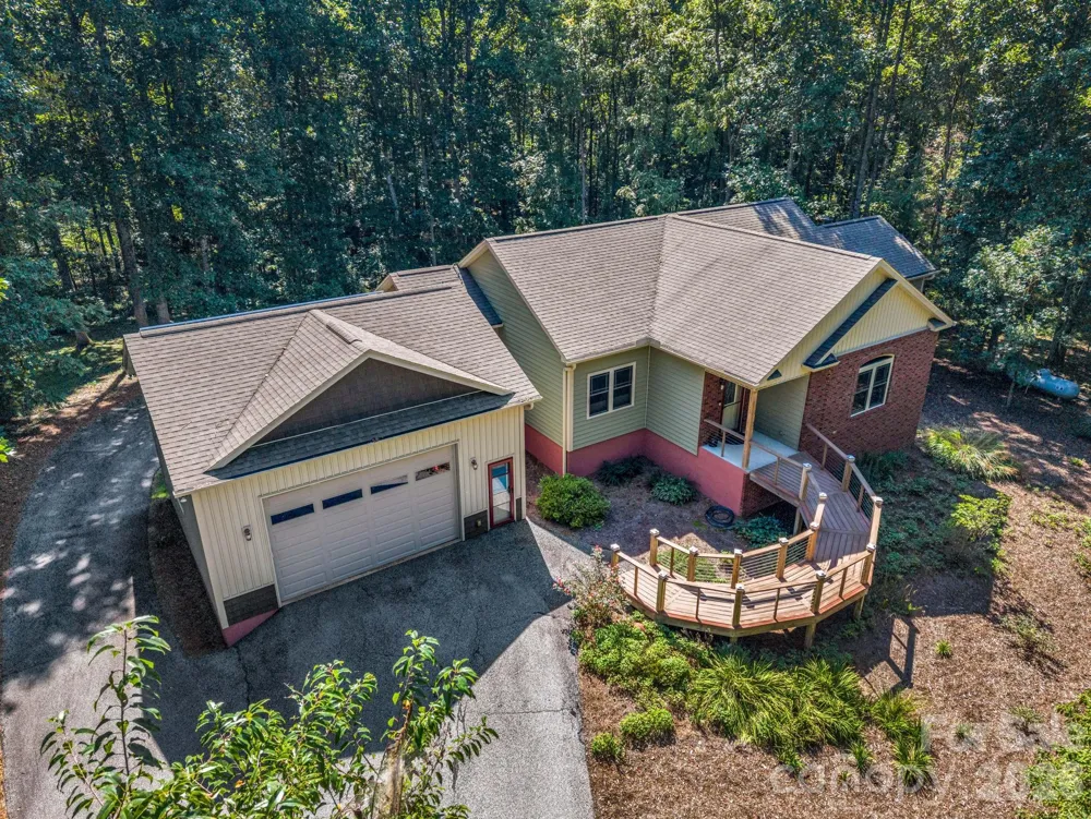 281 Ewbank Road Etowah, NC 28729