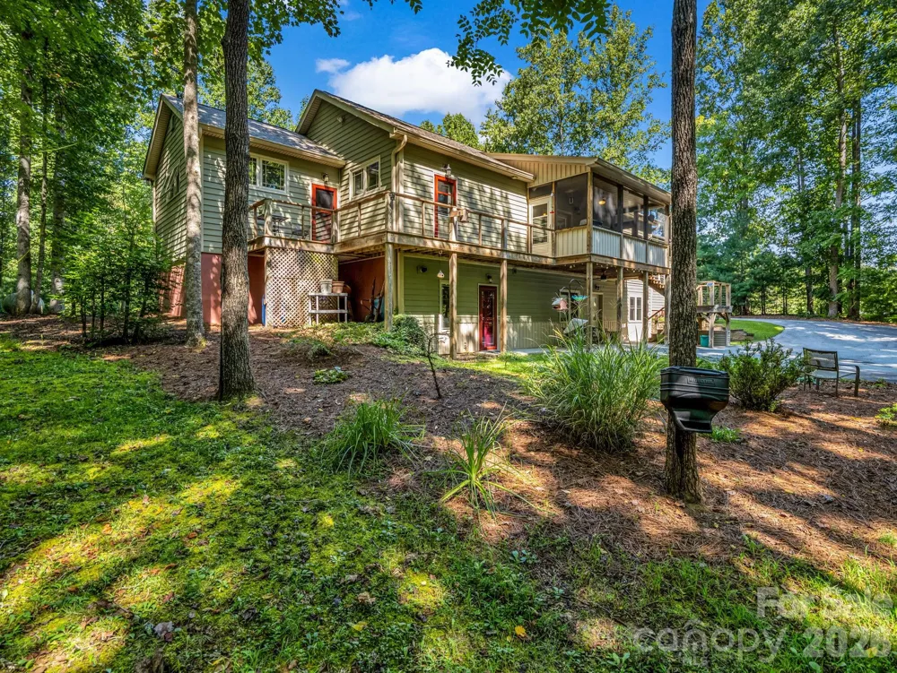 281 Ewbank Road Etowah, NC 28729