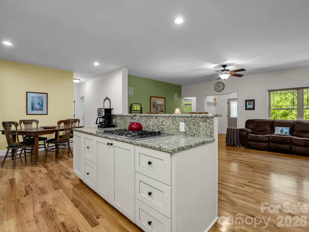 281 Ewbank Road Etowah, NC 28729