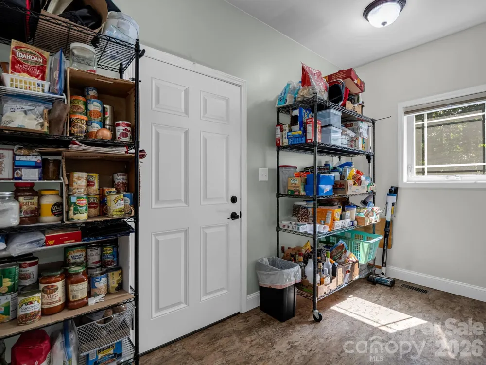 281 Ewbank Road Etowah, NC 28729