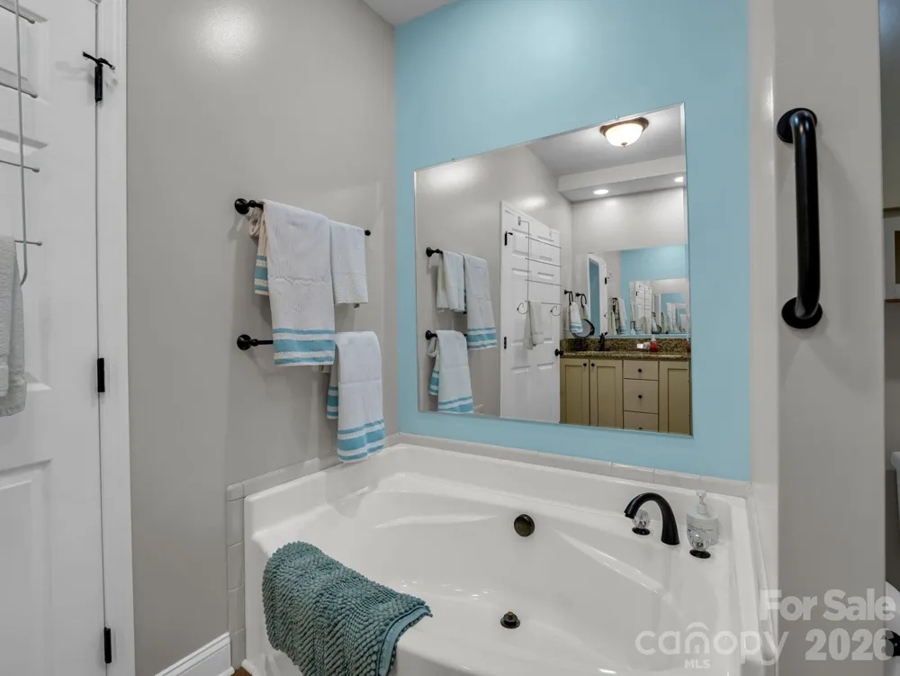 281 Ewbank Road Etowah, NC 28729
