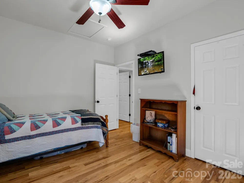 281 Ewbank Road Etowah, NC 28729