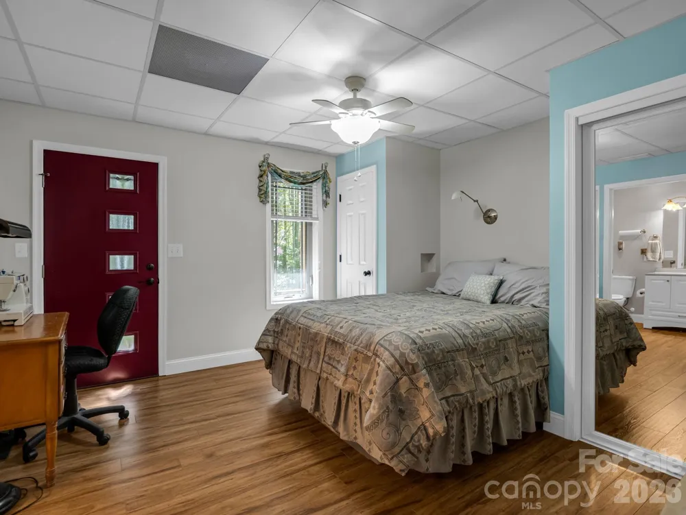 281 Ewbank Road Etowah, NC 28729