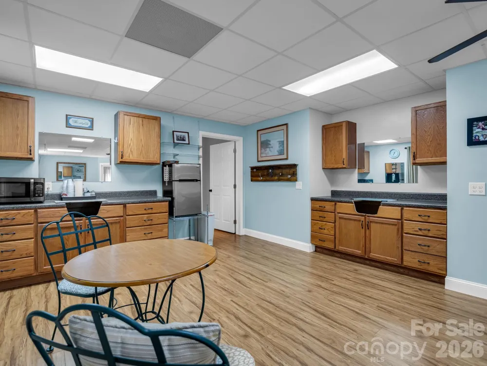 281 Ewbank Road Etowah, NC 28729
