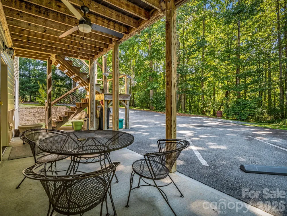 281 Ewbank Road Etowah, NC 28729