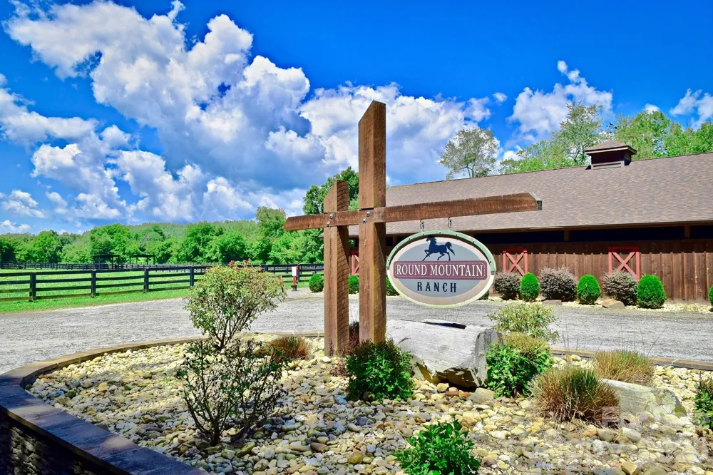 1234 Johns Ridge Parkway #204DE Lenoir, NC 28645