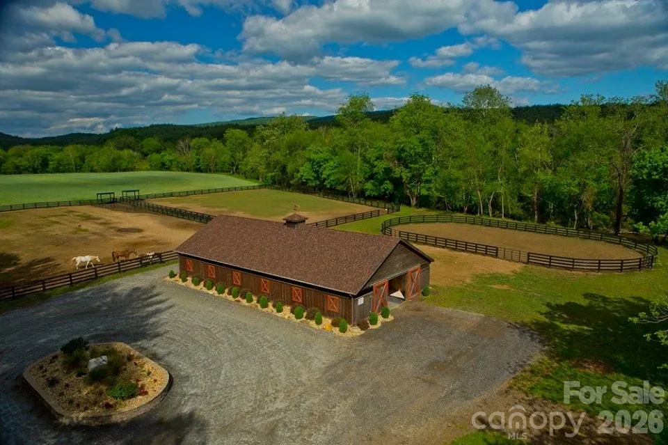 1234 Johns Ridge Parkway #204DE Lenoir, NC 28645