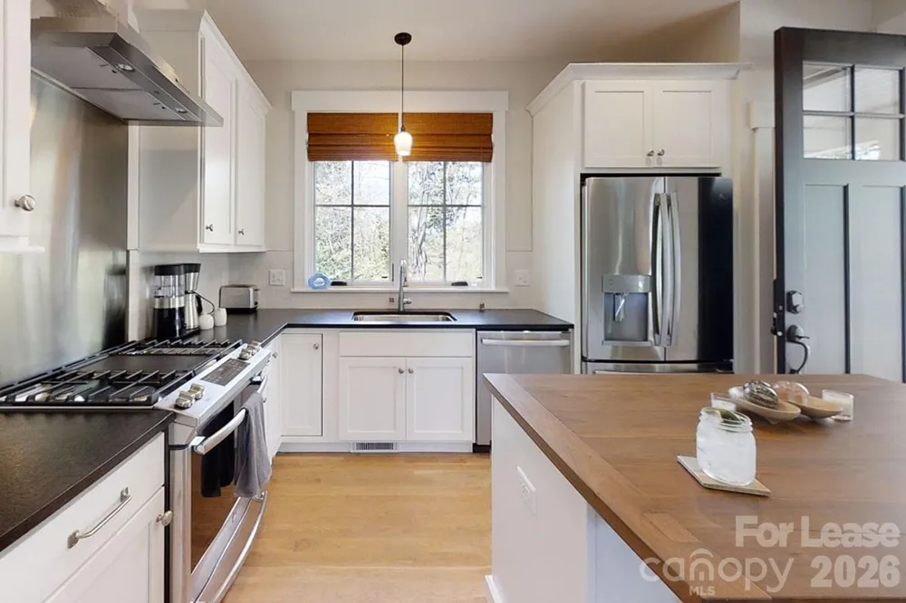 91 Belleair Road Asheville, NC 28806