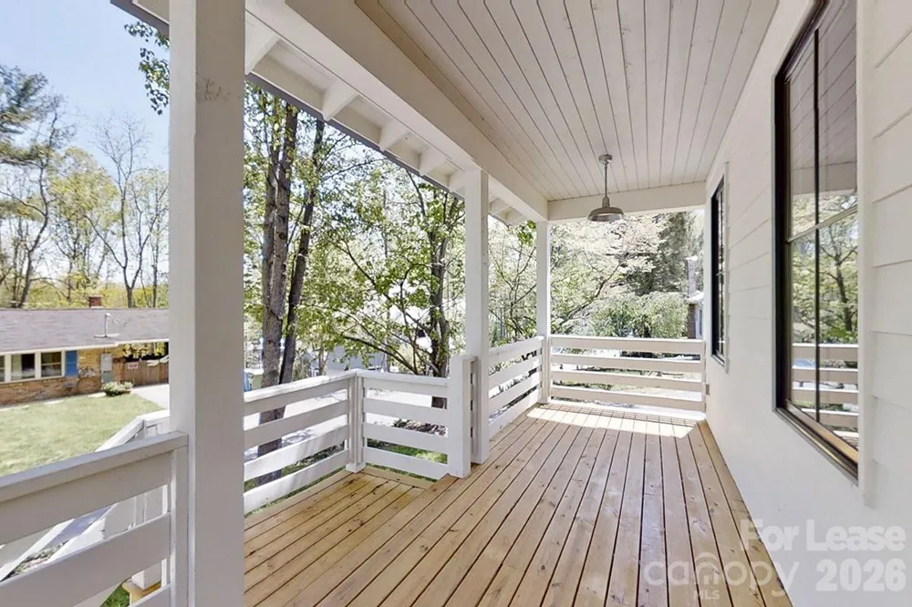 91 Belleair Road Asheville, NC 28806