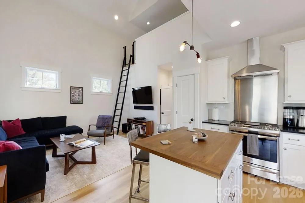 91 Belleair Road Asheville, NC 28806