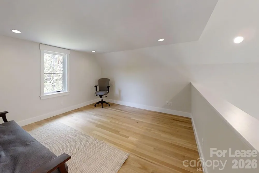 91 Belleair Road Asheville, NC 28806