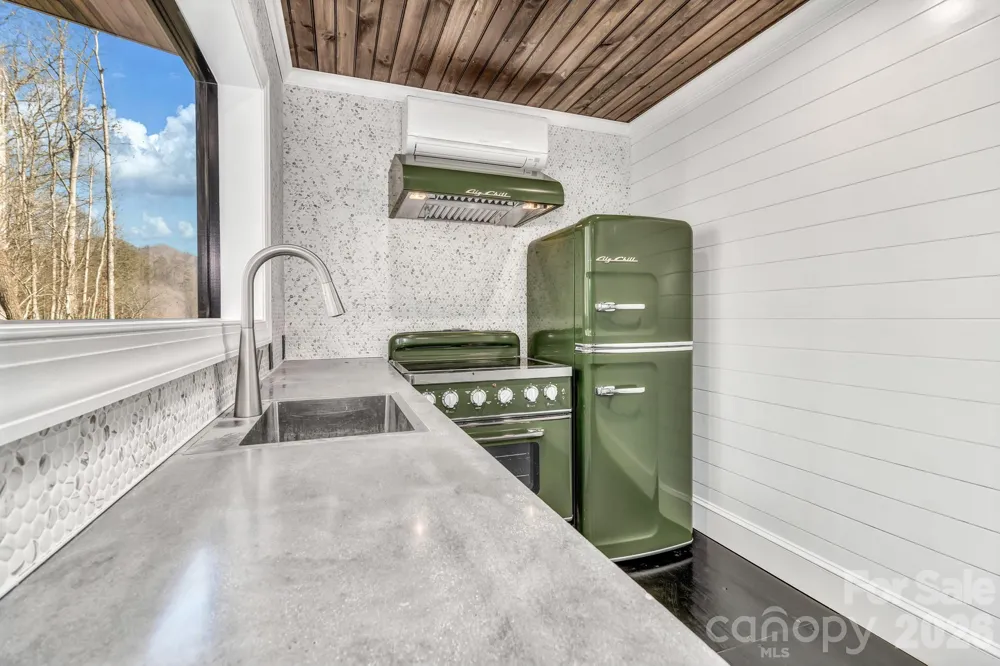 1115 Paint Rock Road Hot Springs, NC 28743