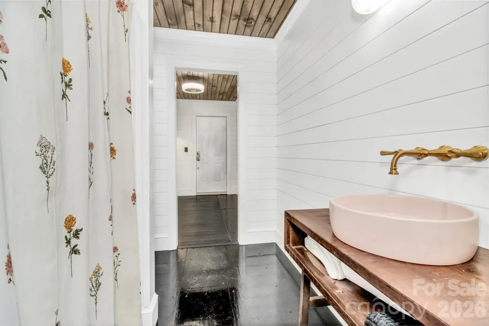 1115 Paint Rock Road Hot Springs, NC 28743