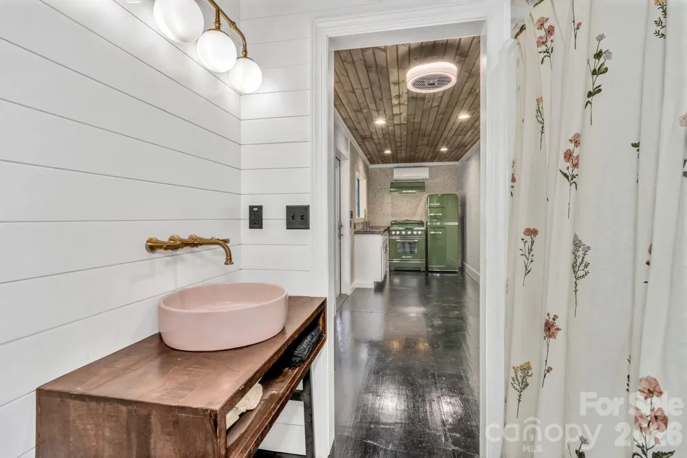 1115 Paint Rock Road Hot Springs, NC 28743