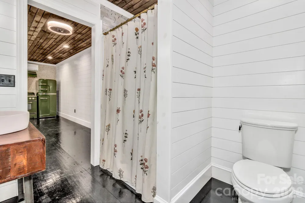 1115 Paint Rock Road Hot Springs, NC 28743