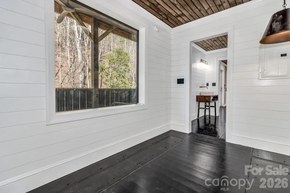 1115 Paint Rock Road Hot Springs, NC 28743