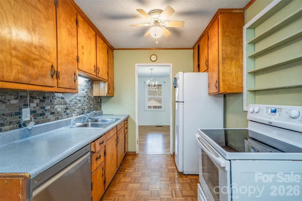 52 E Miller Street Columbus, NC 28722
