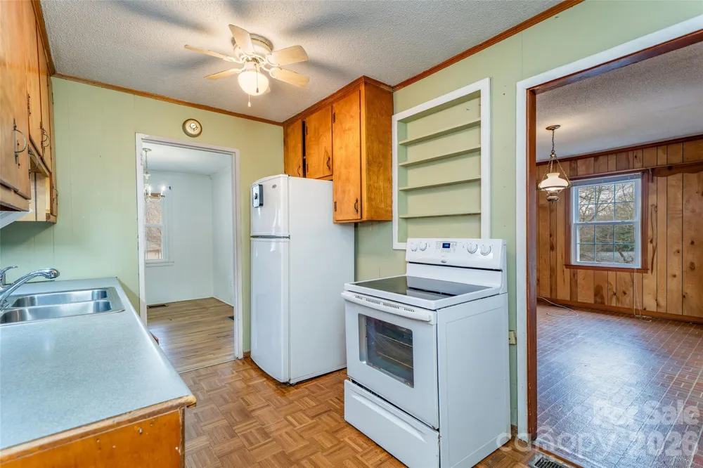 52 E Miller Street Columbus, NC 28722