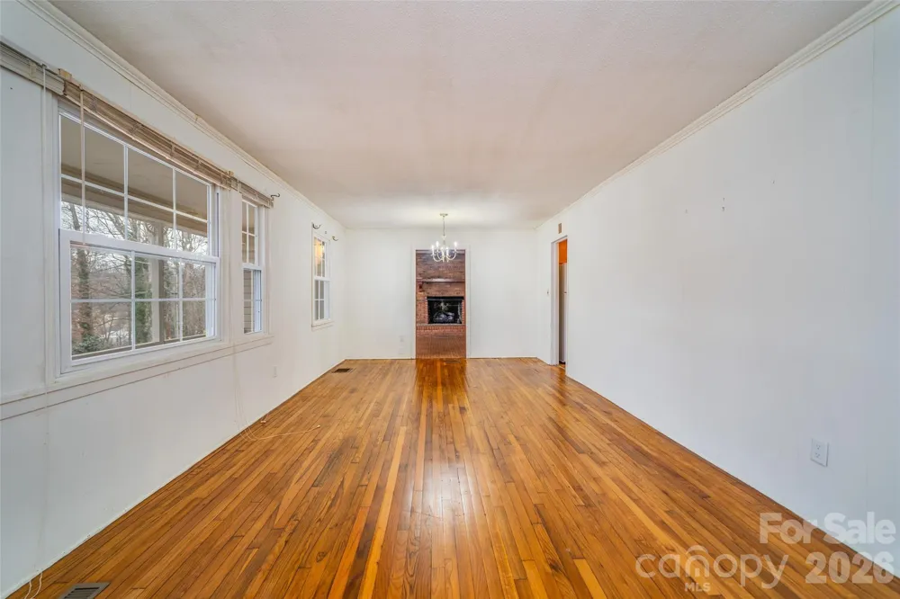 52 E Miller Street Columbus, NC 28722