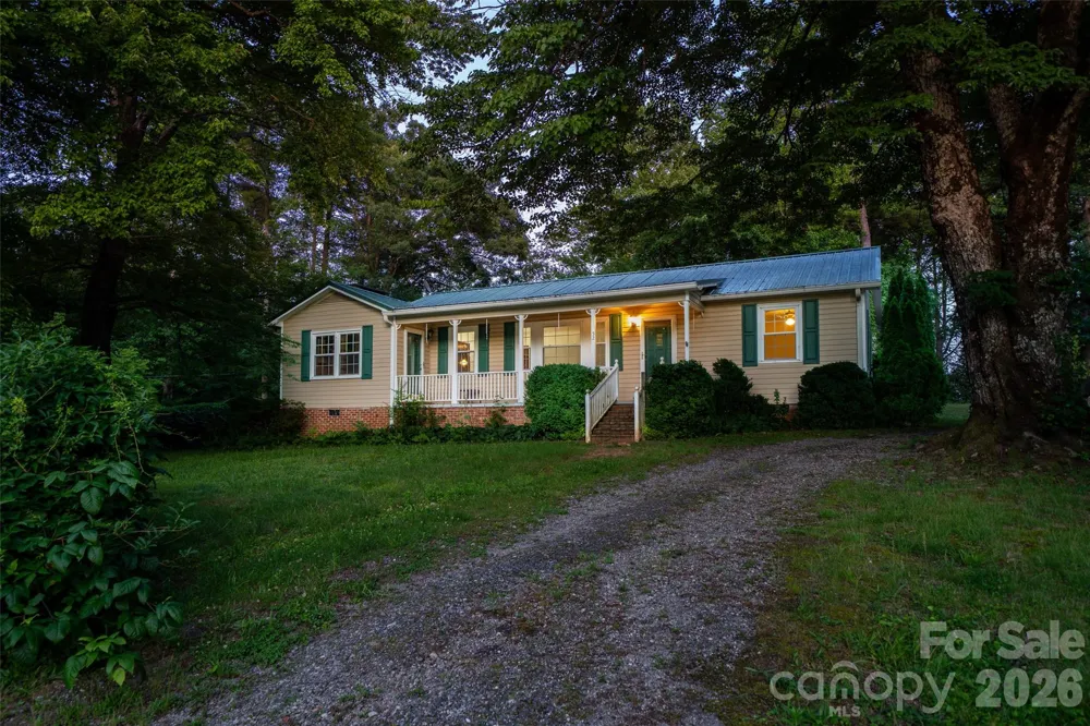 52 E Miller Street Columbus, NC 28722