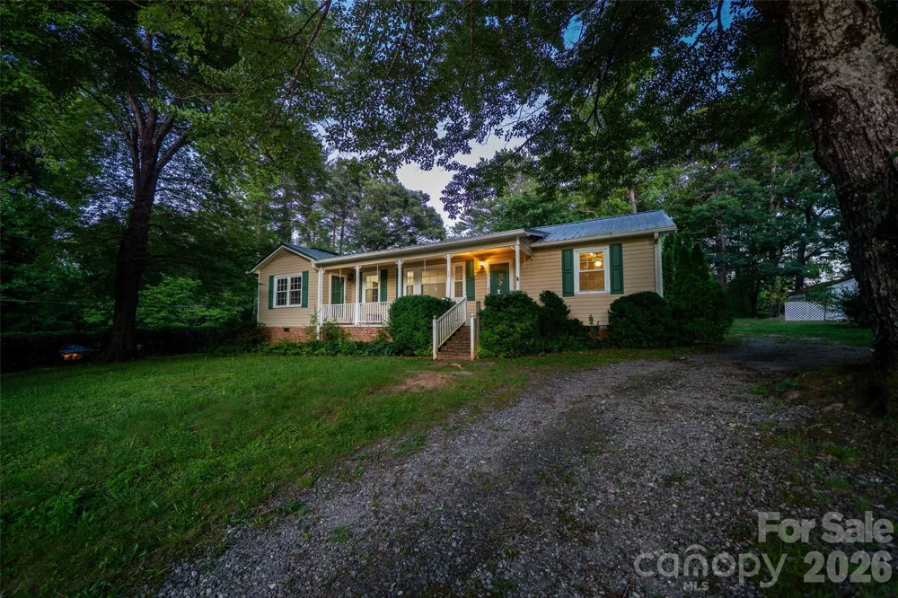 52 E Miller Street Columbus, NC 28722