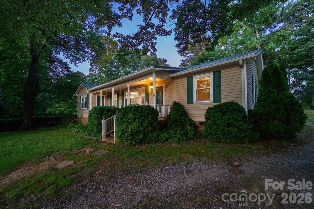 52 E Miller Street Columbus, NC 28722