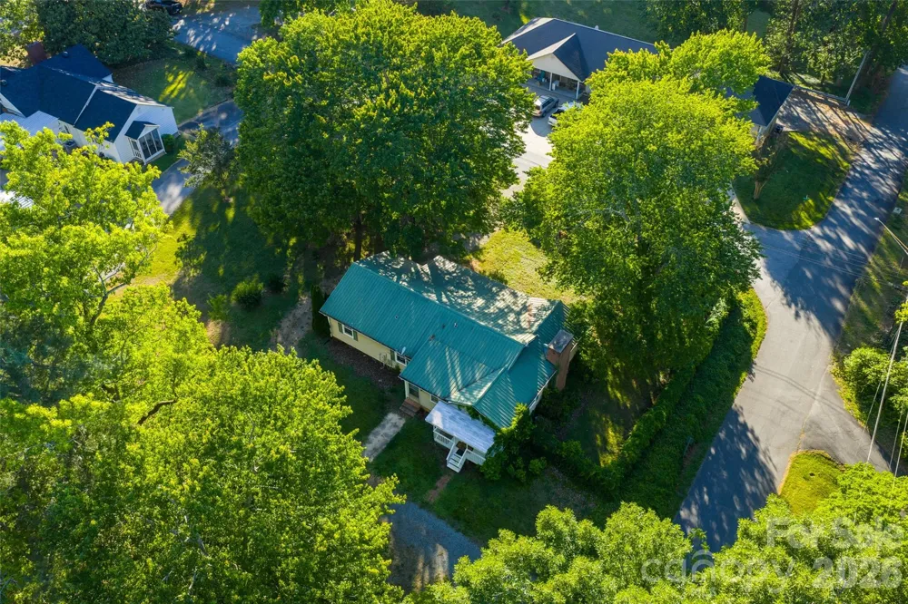 52 E Miller Street Columbus, NC 28722