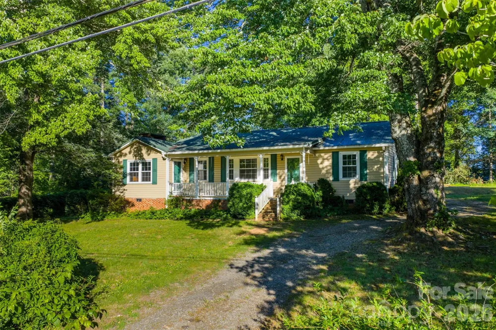 52 E Miller Street Columbus, NC 28722