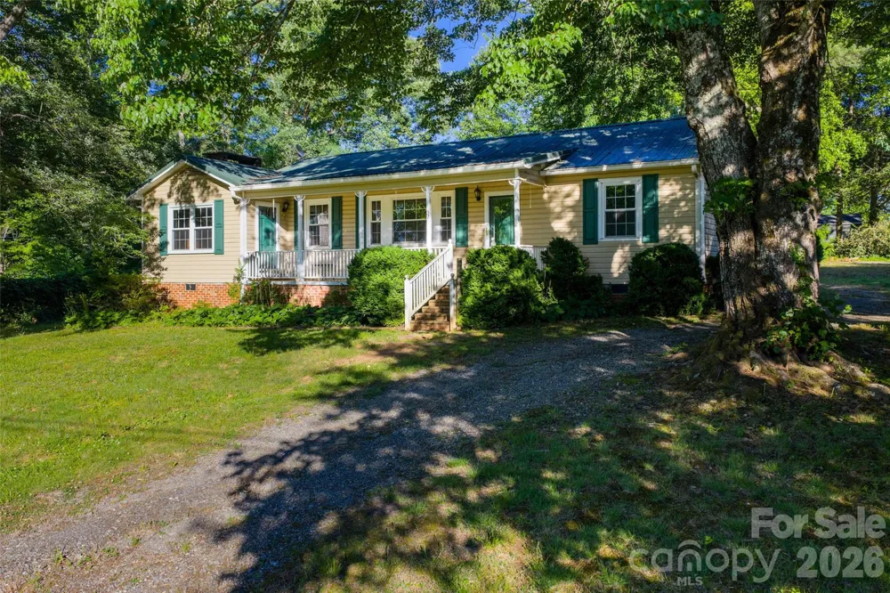 52 E Miller Street Columbus, NC 28722