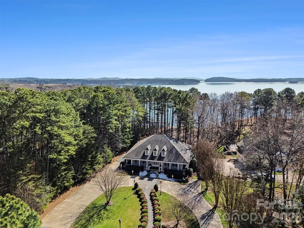 206 Lakewood Court New London, NC 28127