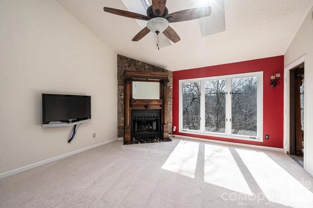 2231 6th Street NW #16 Hickory, NC 28601