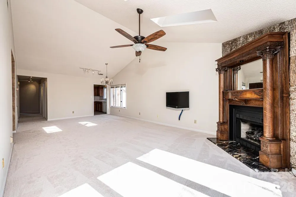 2231 6th Street NW #16 Hickory, NC 28601