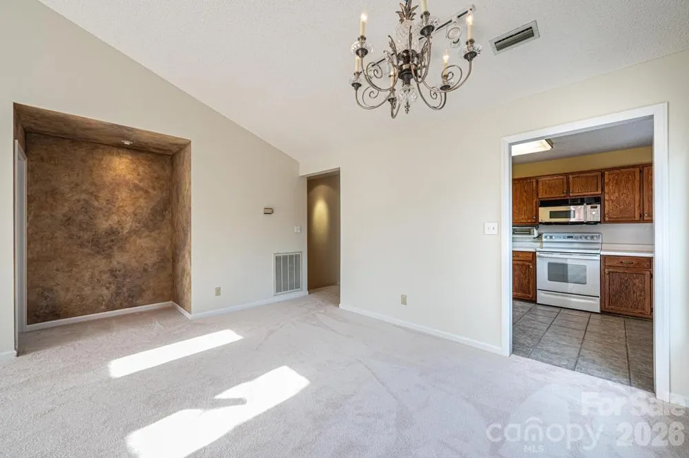 2231 6th Street NW #16 Hickory, NC 28601