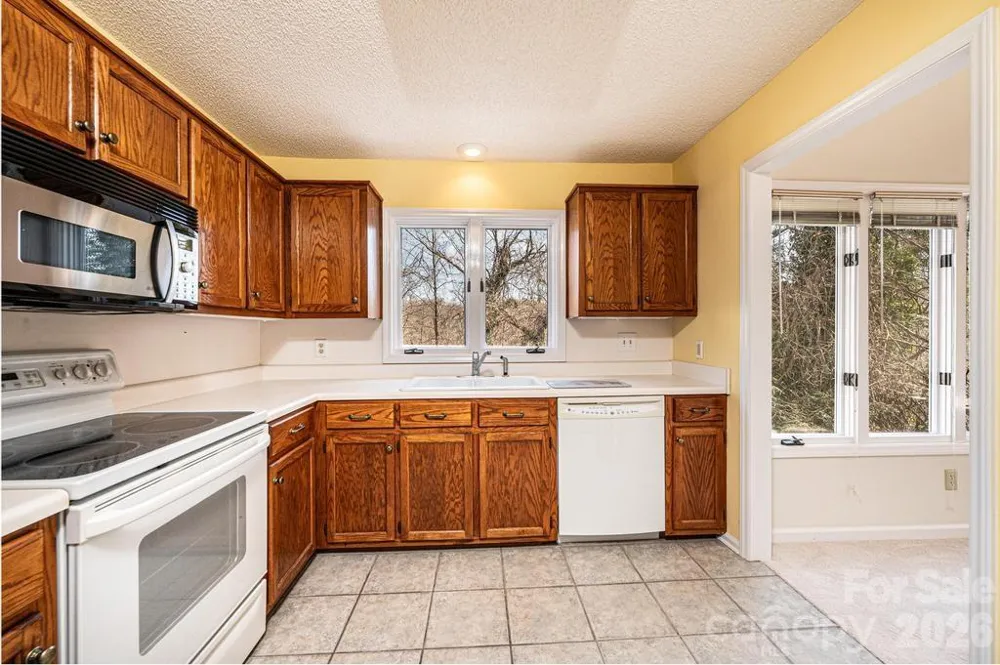 2231 6th Street NW #16 Hickory, NC 28601